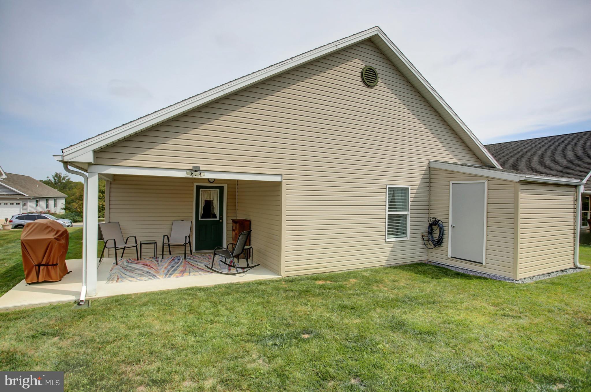 39 COLONIAL COURT