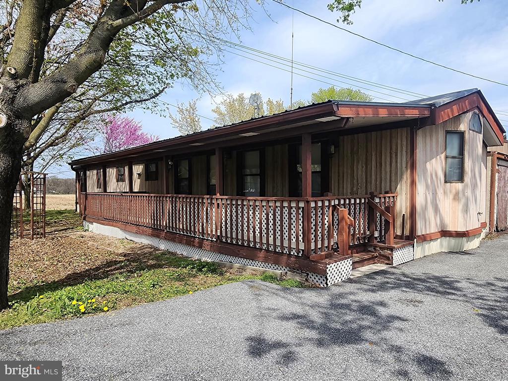 109 NEIL ROAD