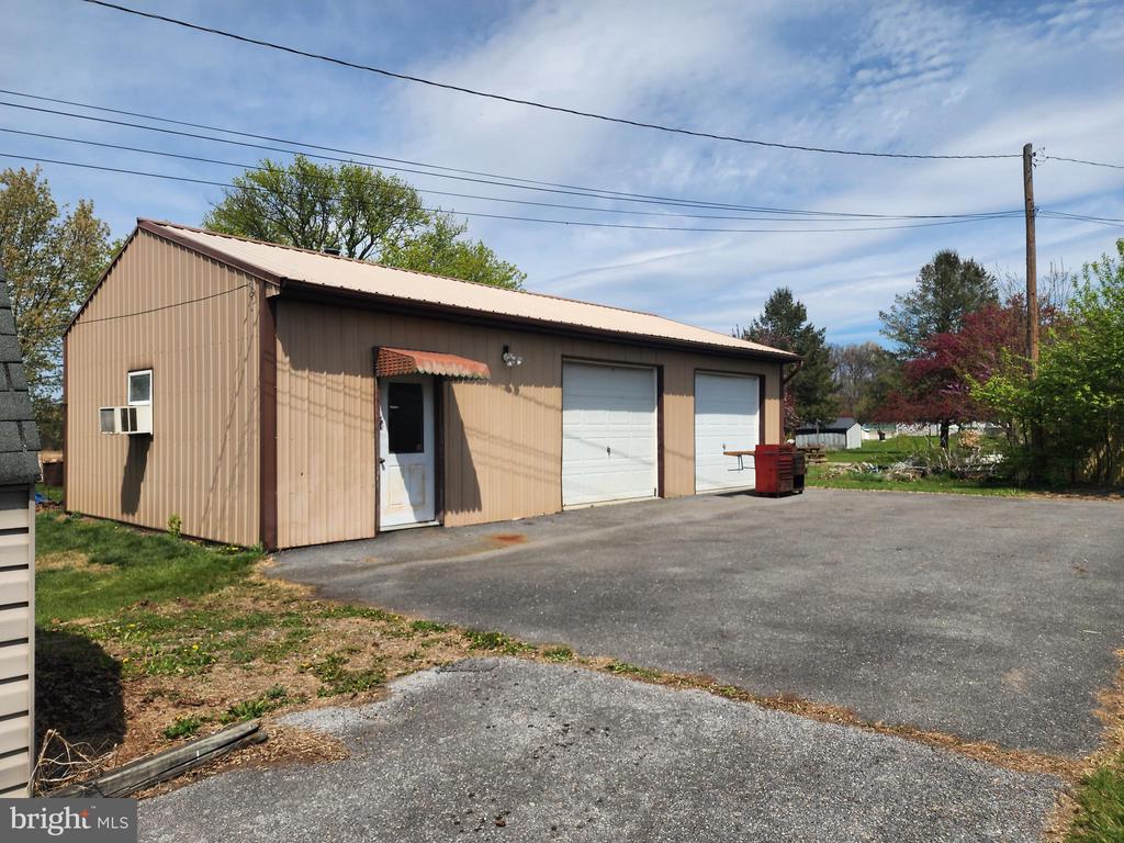 109 NEIL ROAD