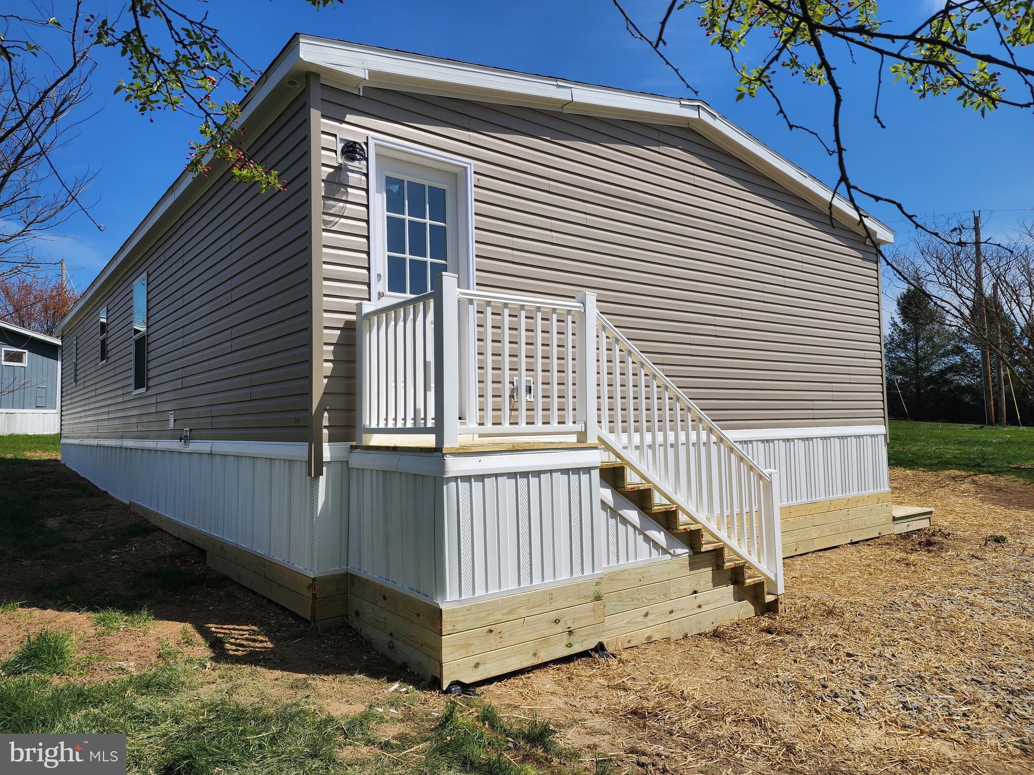 49 ESTHER ST