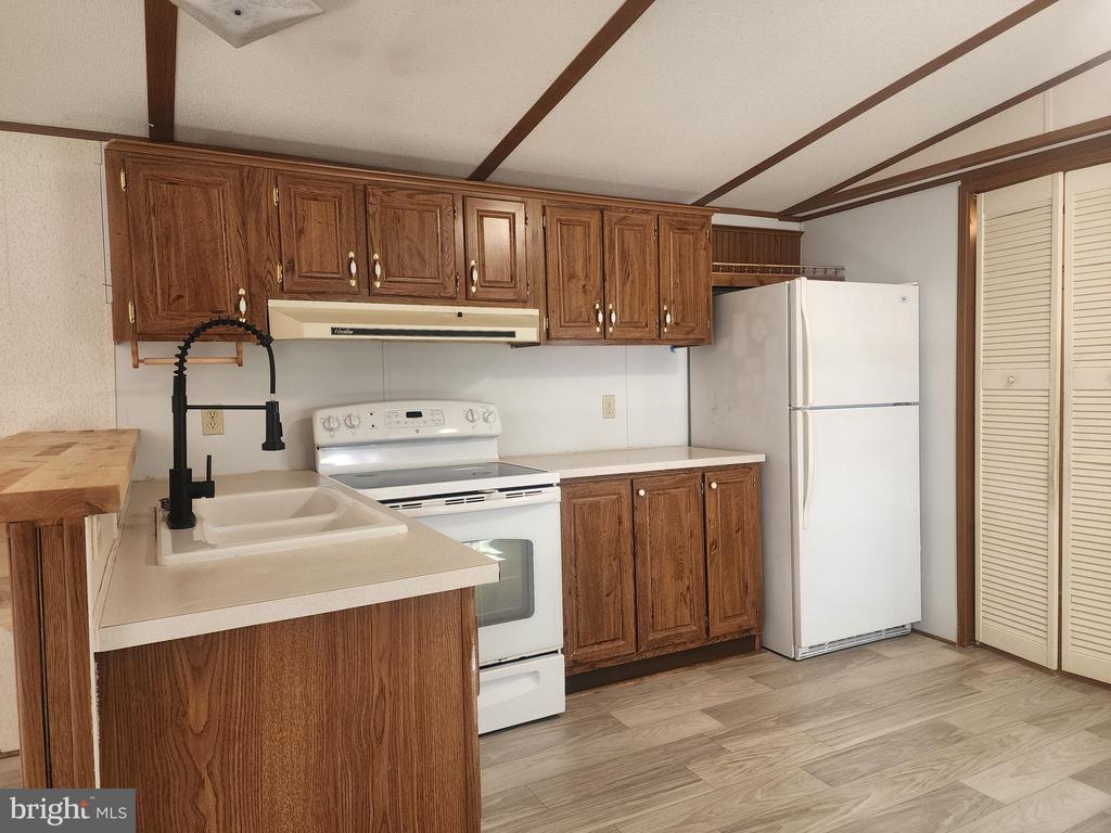 17 MOUNTAIN VIEW TERRACE