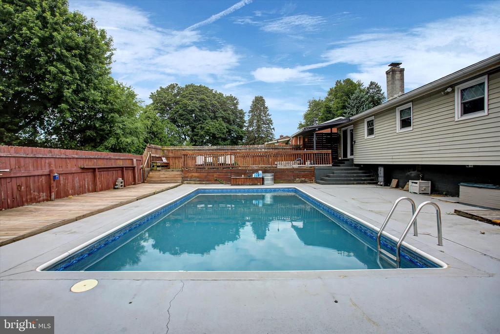 108 WILLOW DRIVE