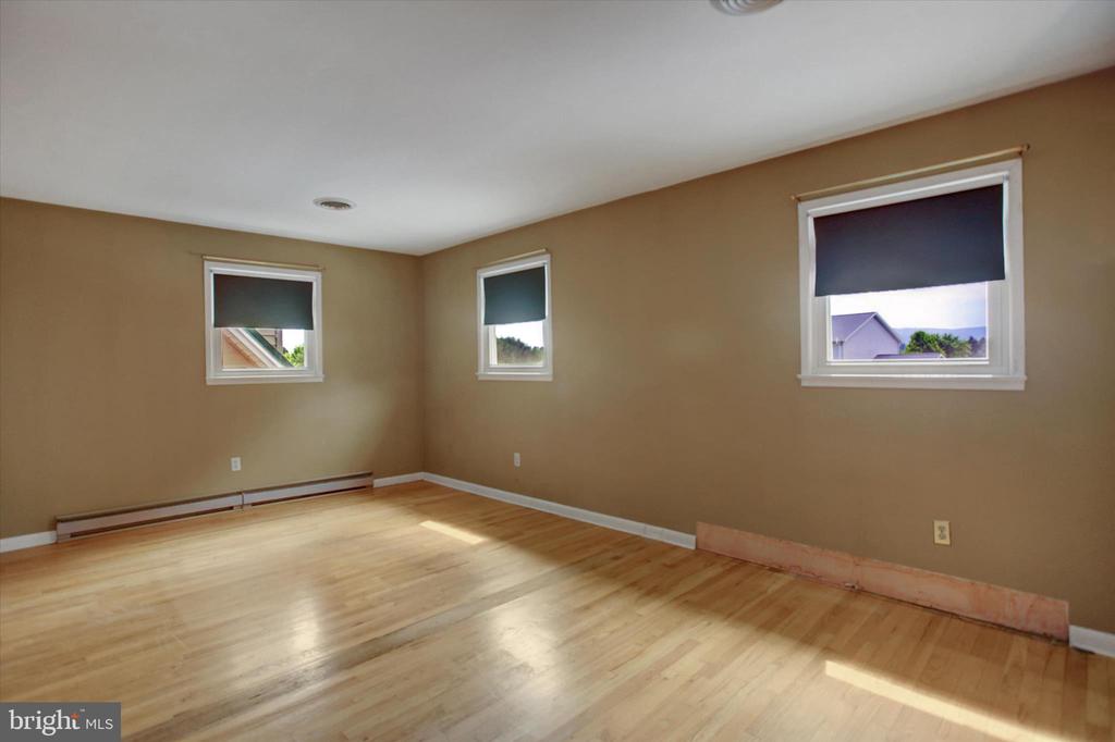 108 WILLOW DRIVE