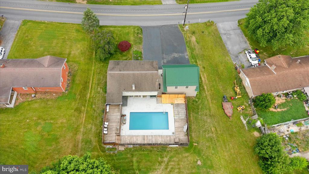 108 WILLOW DRIVE