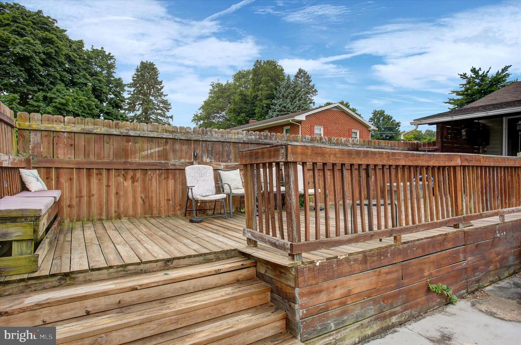 108 WILLOW DRIVE