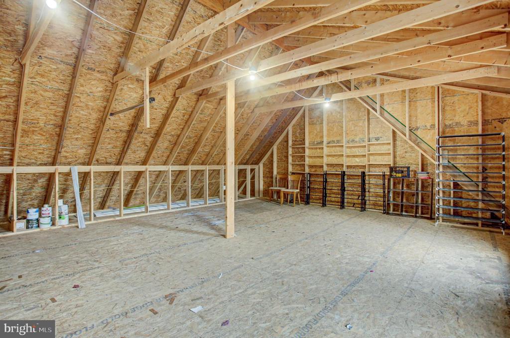 108 WILLOW DRIVE