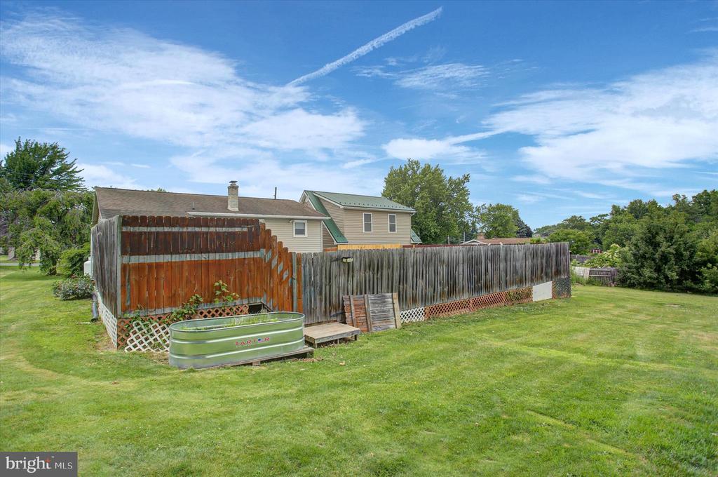 108 WILLOW DRIVE