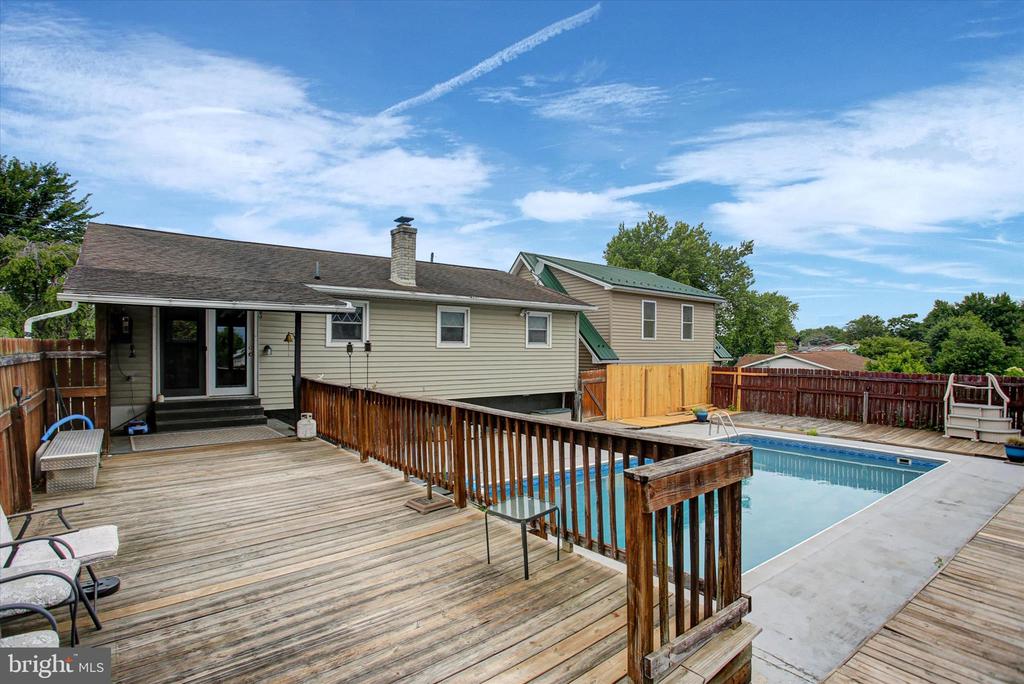 108 WILLOW DRIVE