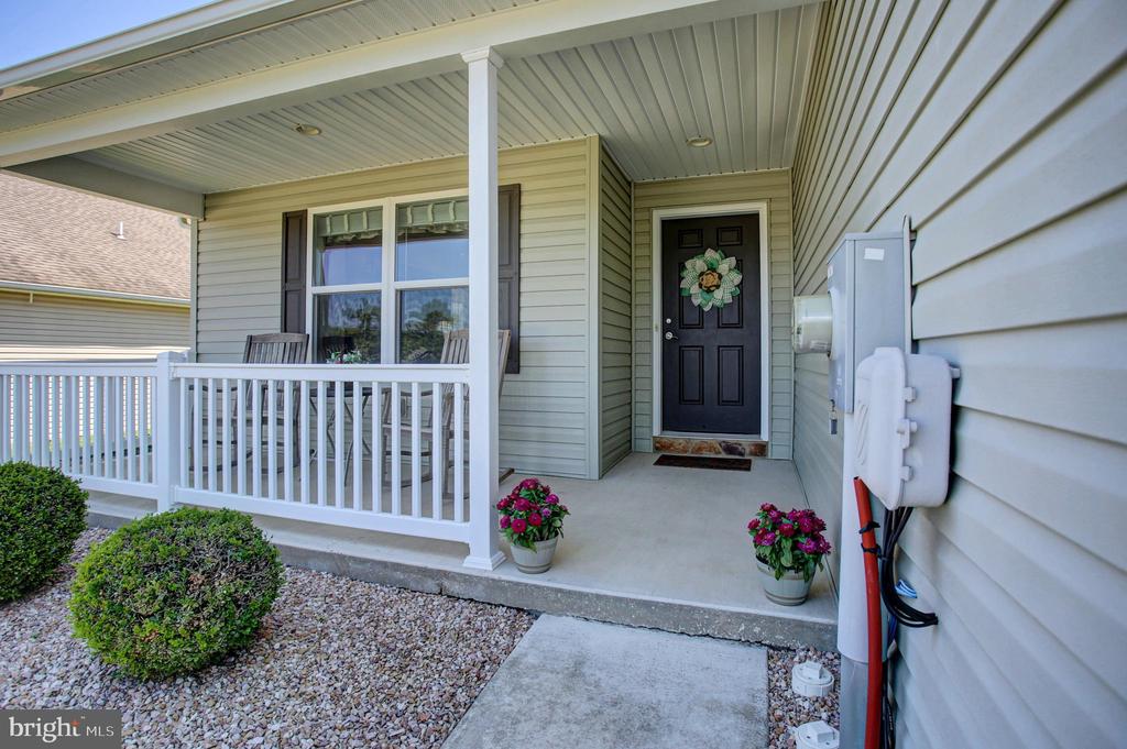 13 COLONIAL COURT