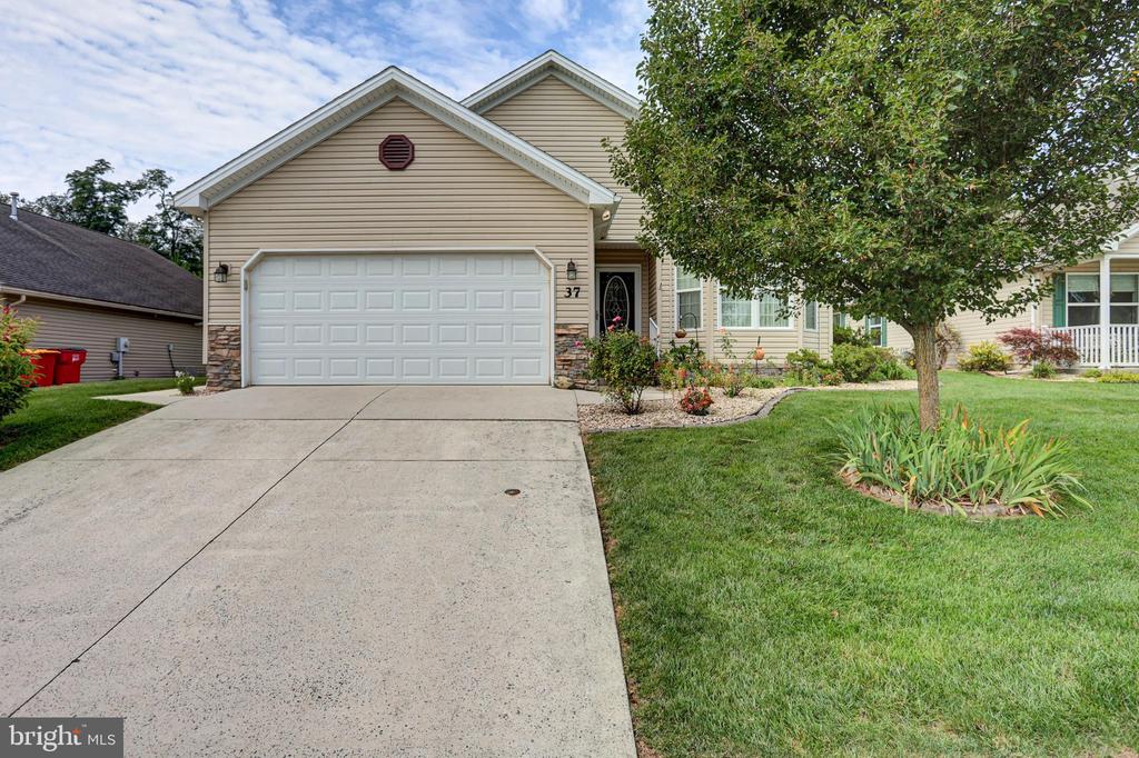 37 COLONIAL COURT