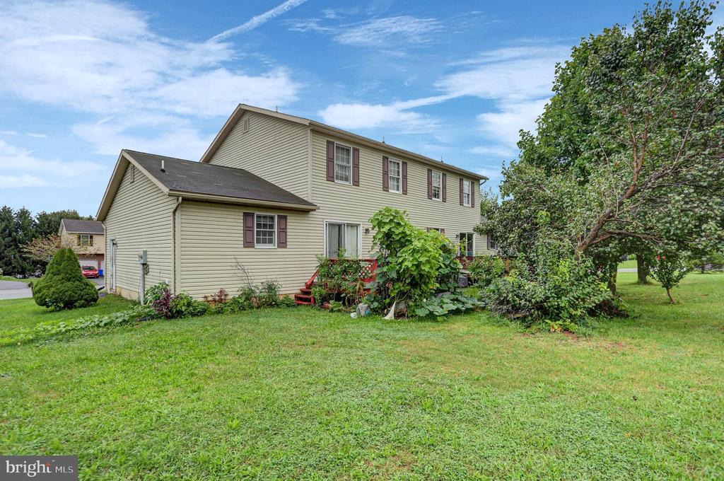 3 HOLLY COURT