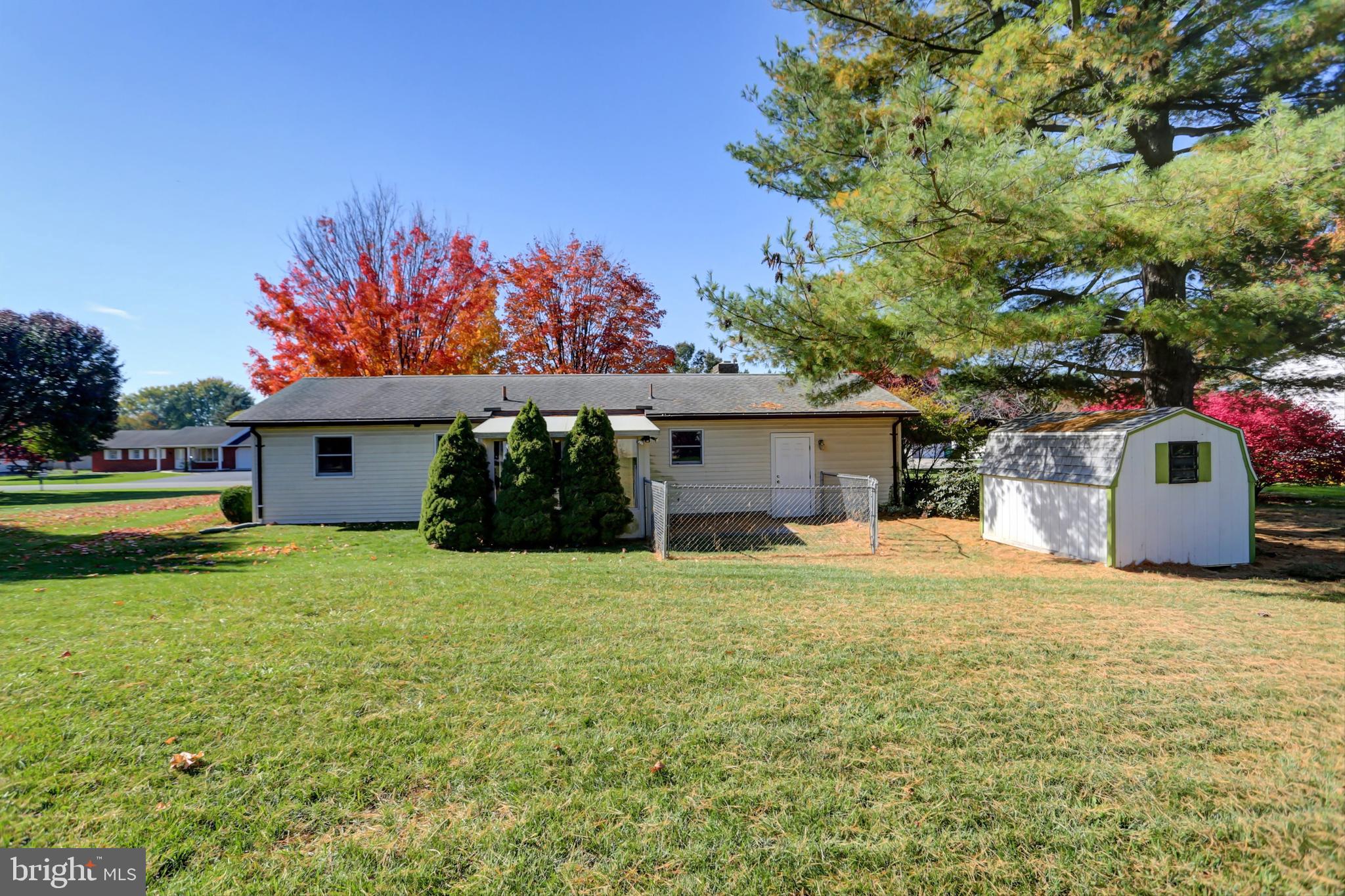 1235 Fox den Drive Dr N