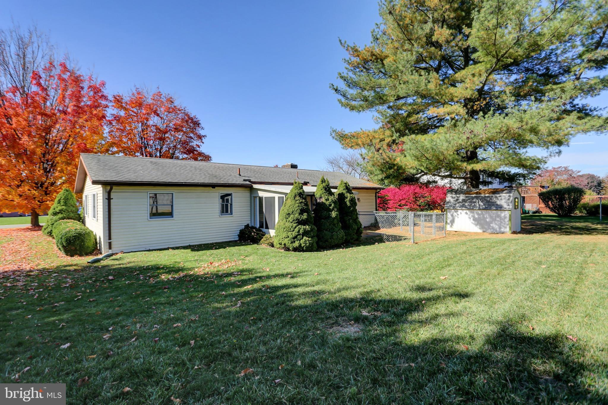 1235 Fox den Drive Dr N