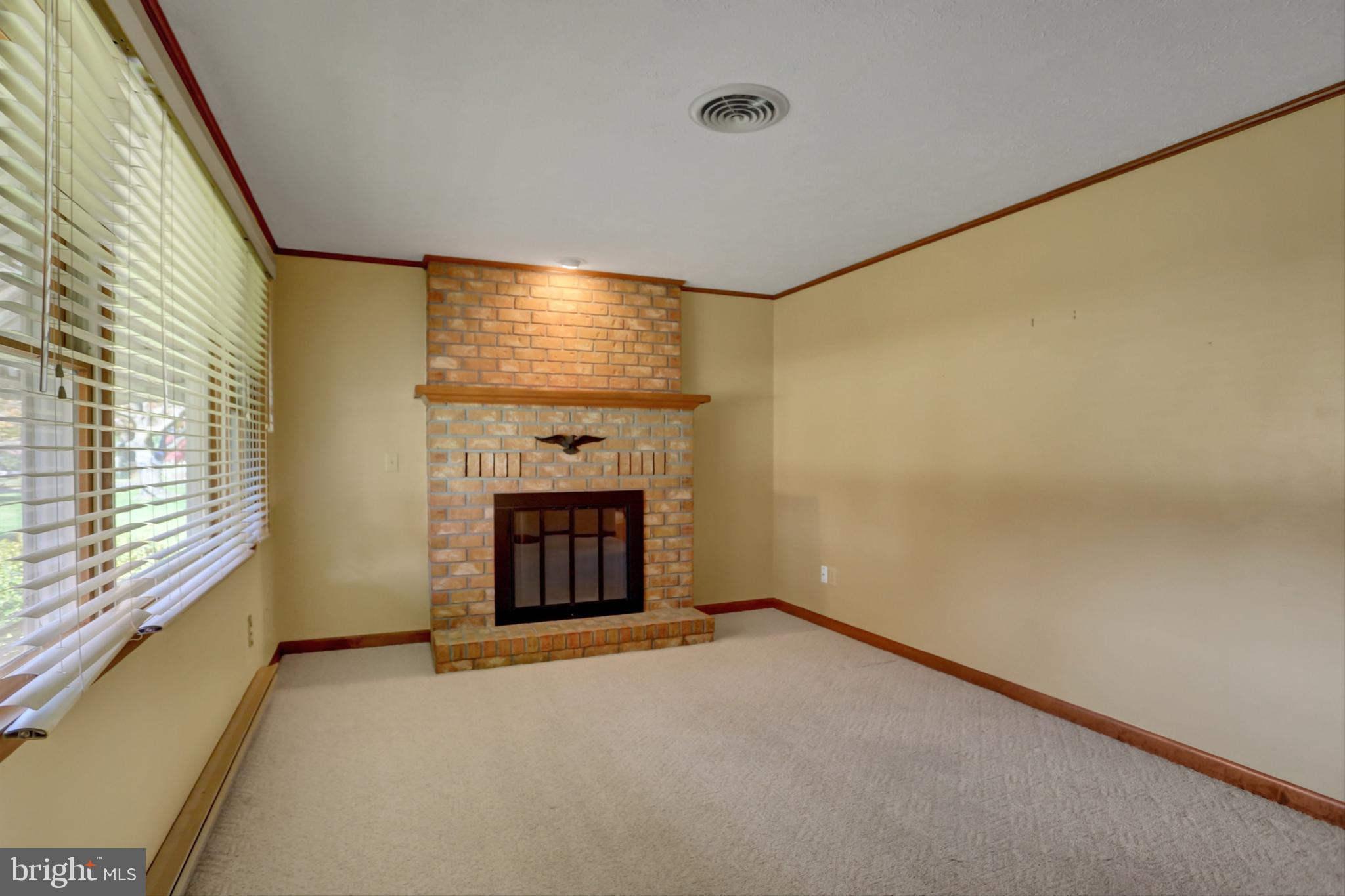 1235 Fox den Drive Dr N