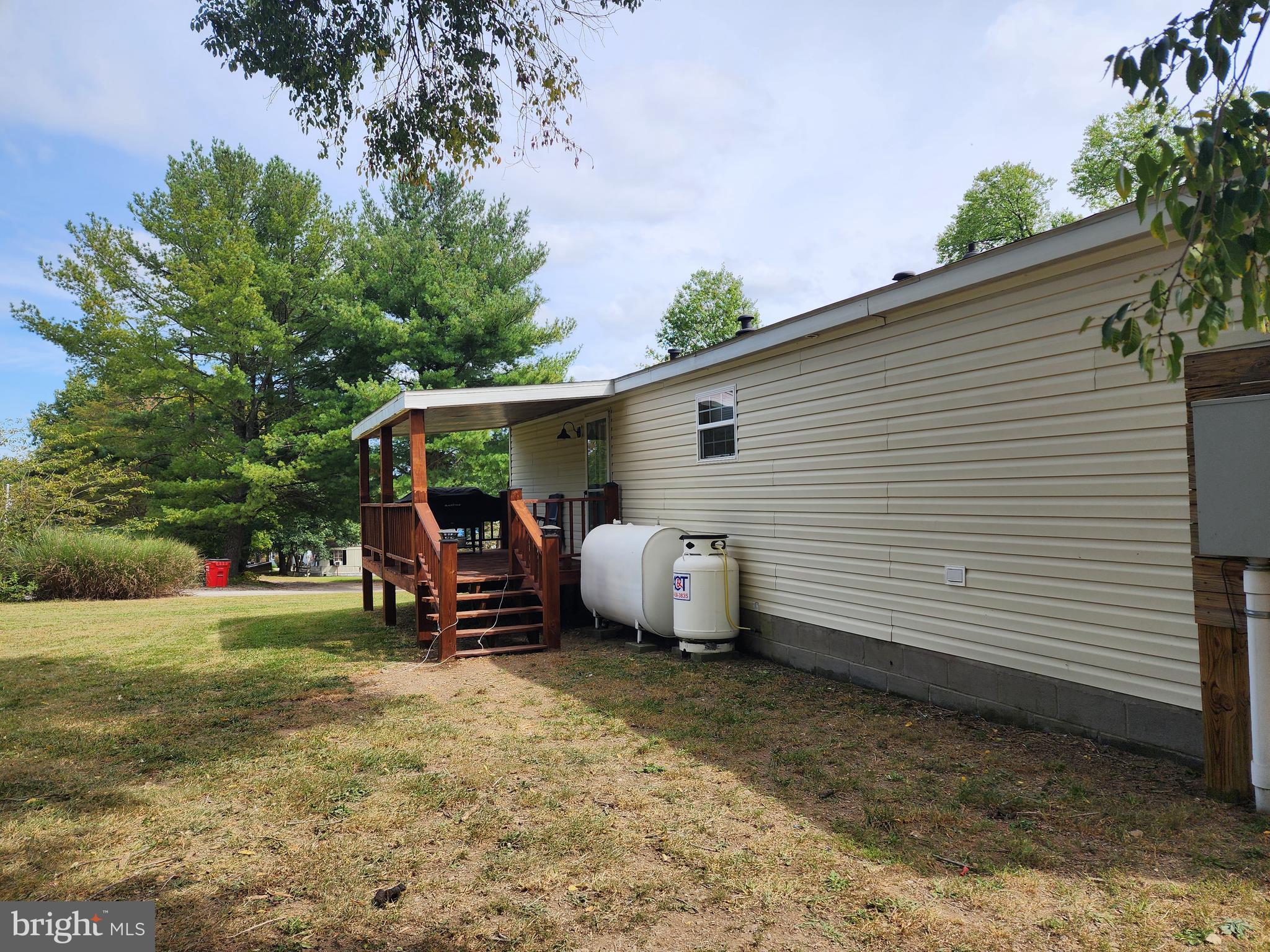 3453 Lakeview Dr
