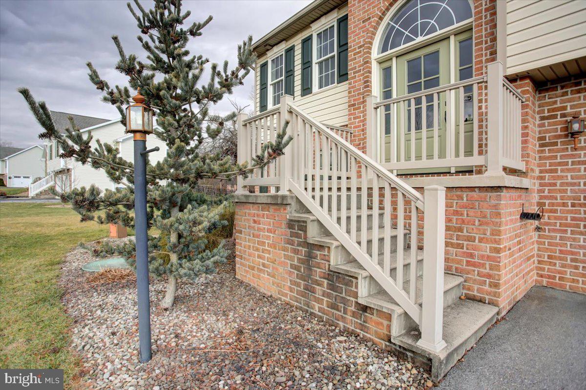 1745 Raven Drive