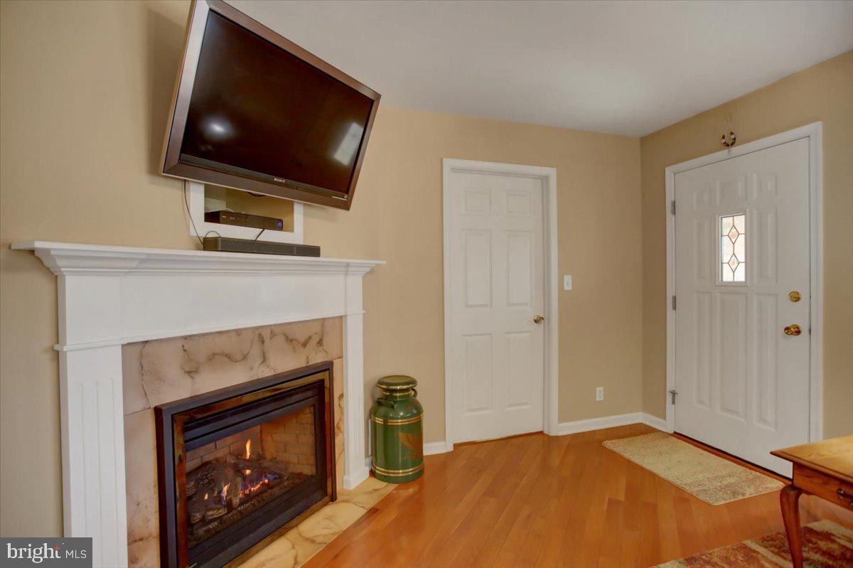 313 Bradley Ln
