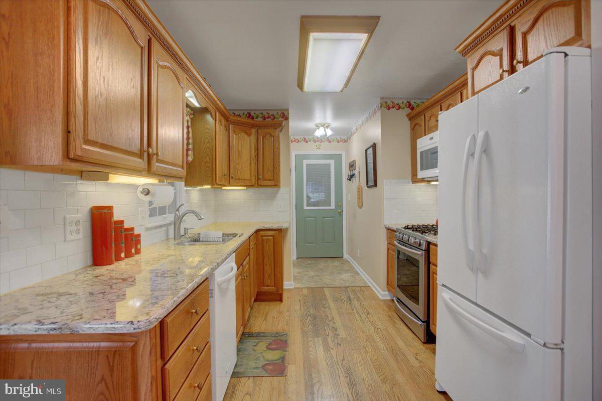 313 Bradley Ln