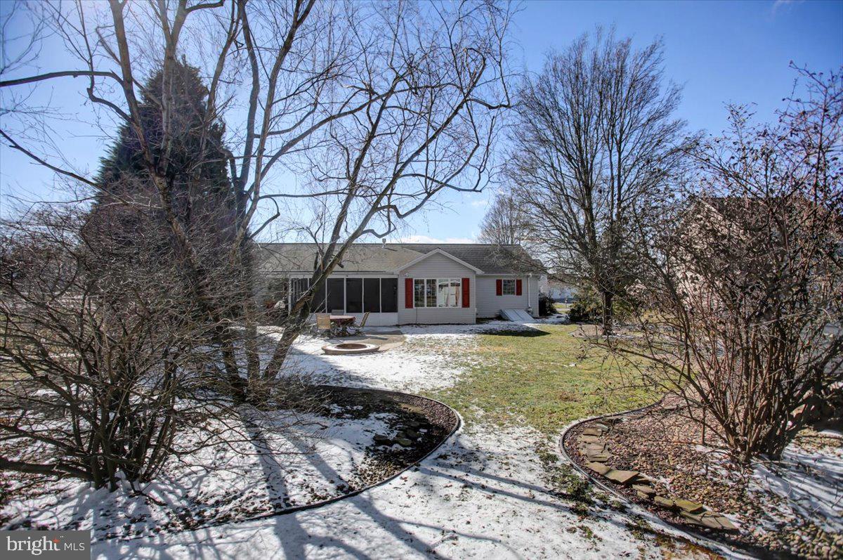 313 Bradley Ln
