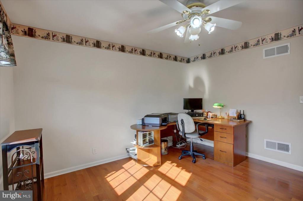 313 Bradley Ln