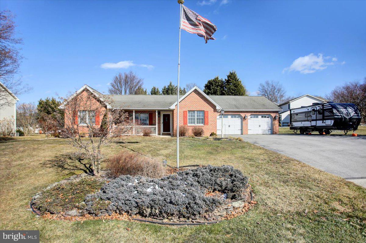 313 Bradley Ln