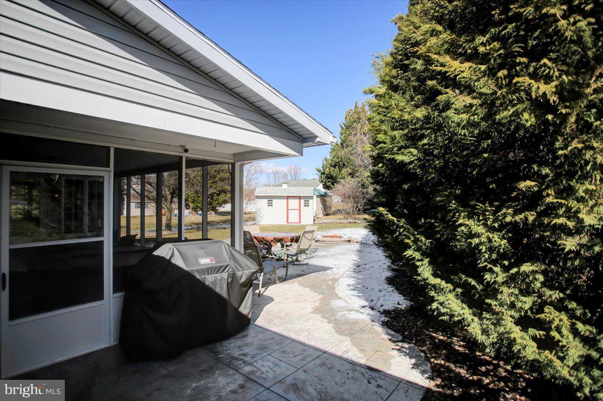 313 Bradley Ln