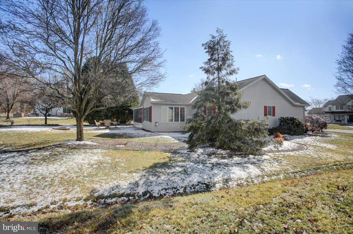 313 Bradley Ln