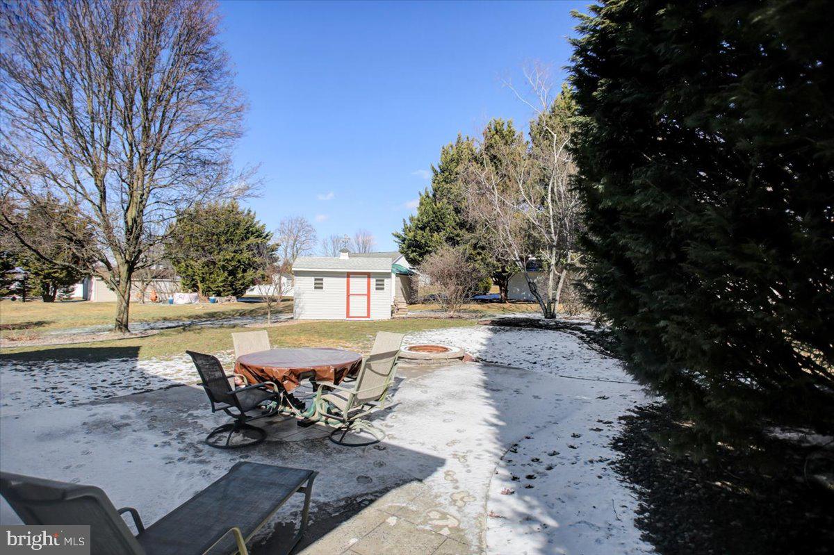 313 Bradley Ln