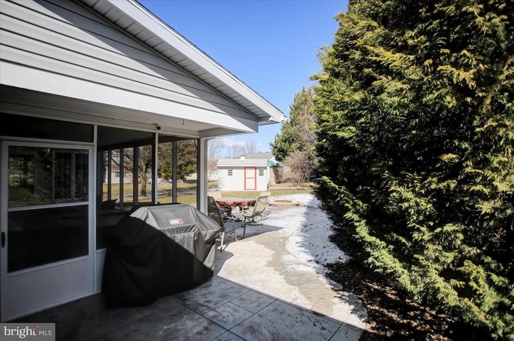 313 Bradley Ln