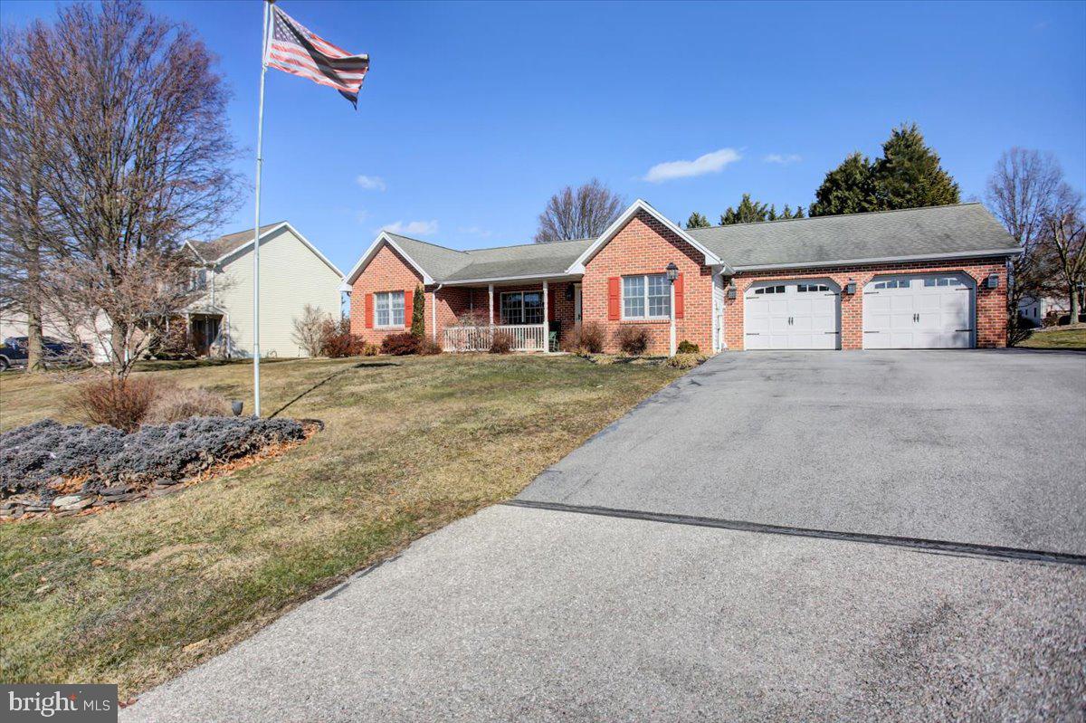 313 Bradley Ln