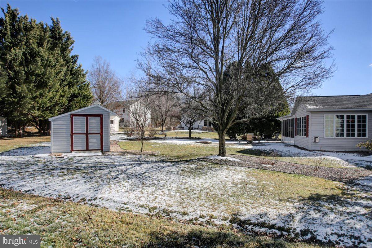 313 Bradley Ln