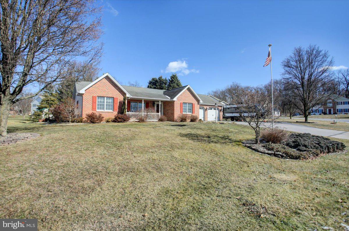 313 Bradley Ln