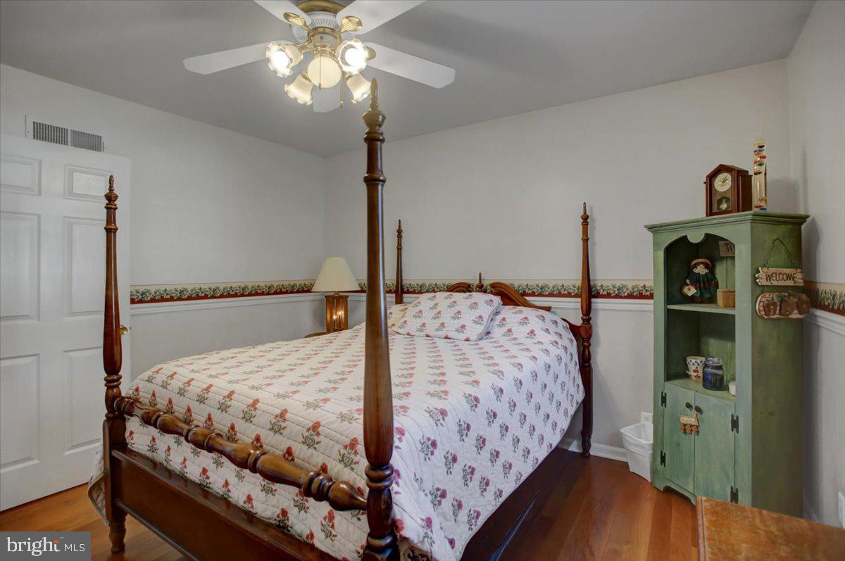 313 Bradley Ln