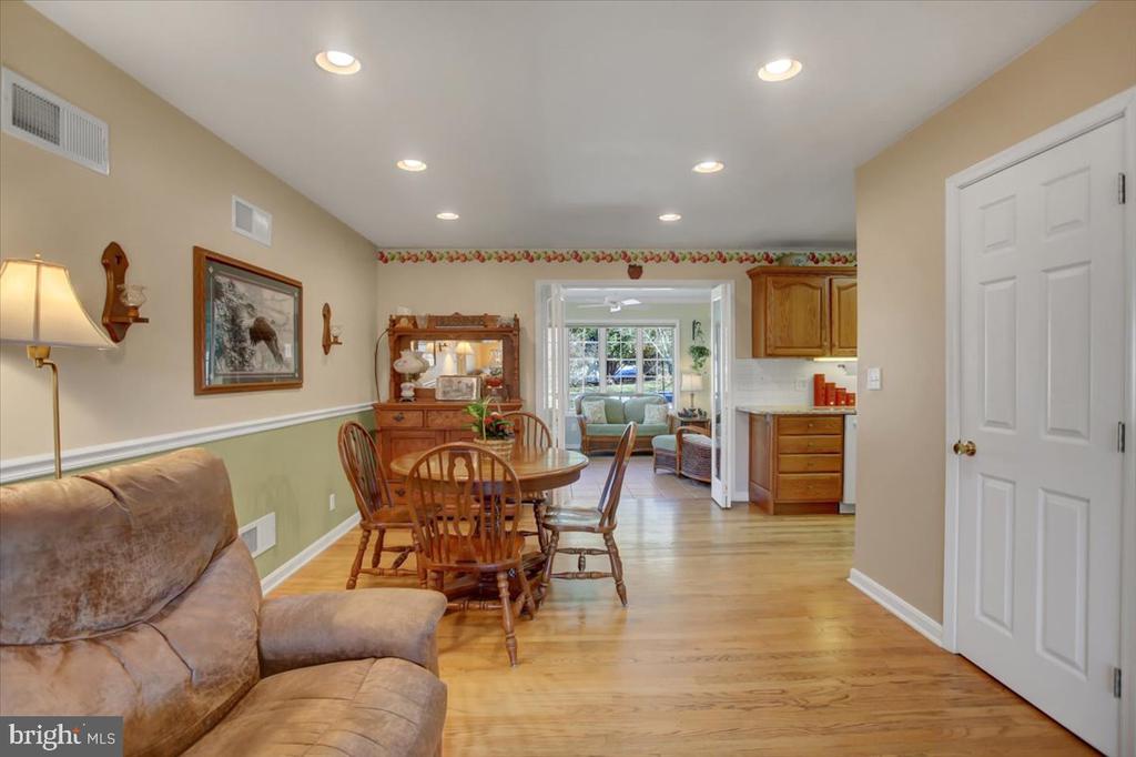 313 Bradley Ln