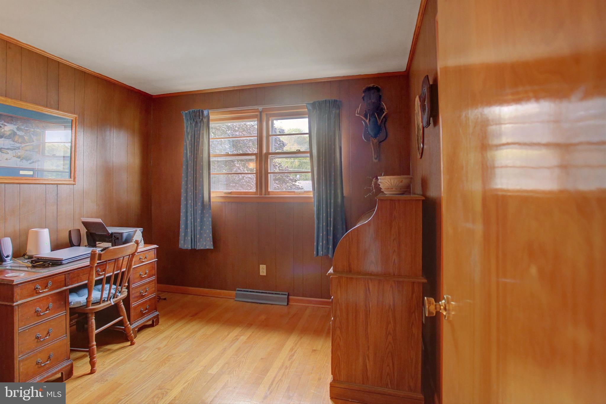 1042 LAURICH DRIVE 18