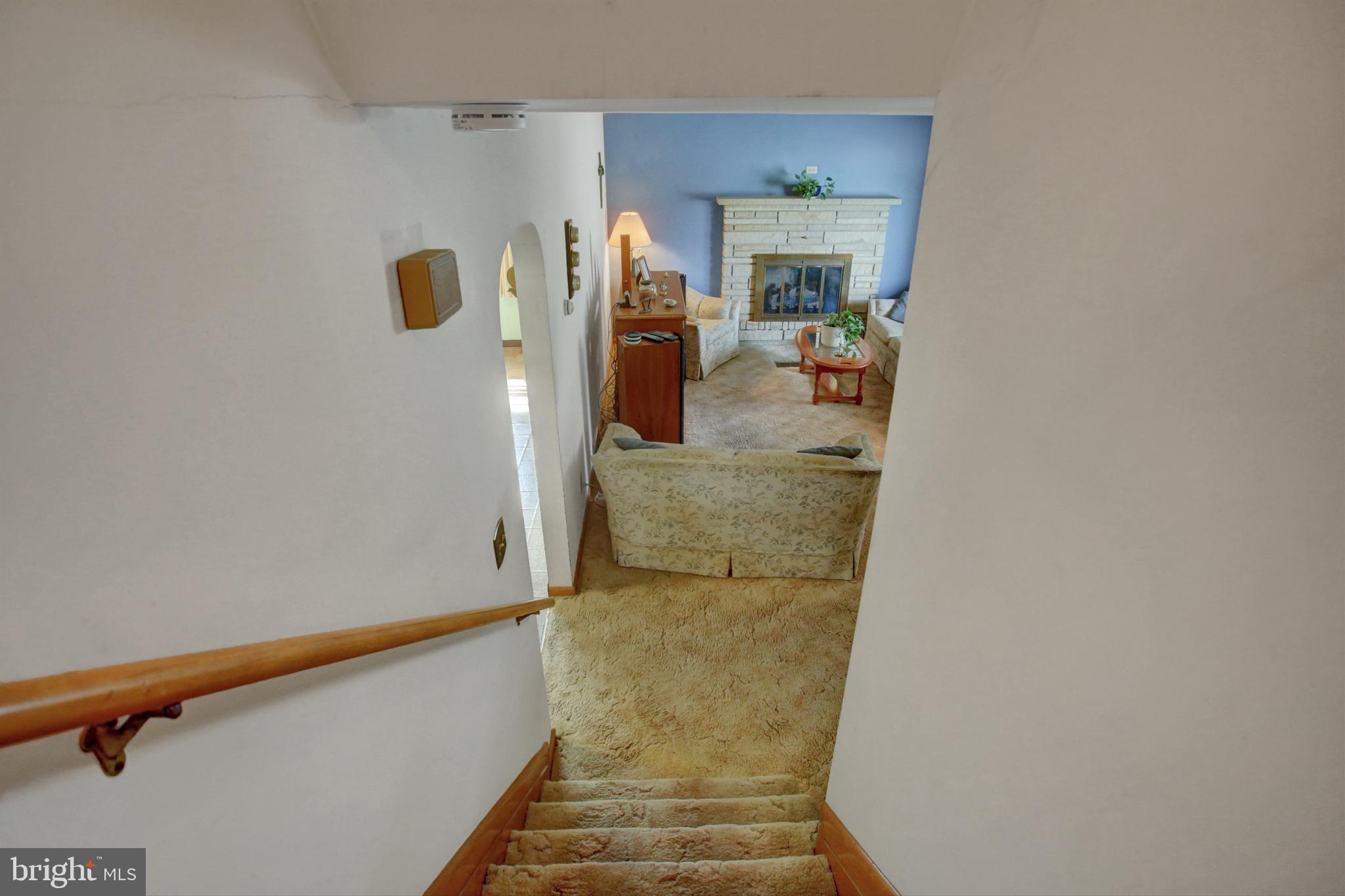 1042 LAURICH DRIVE 18