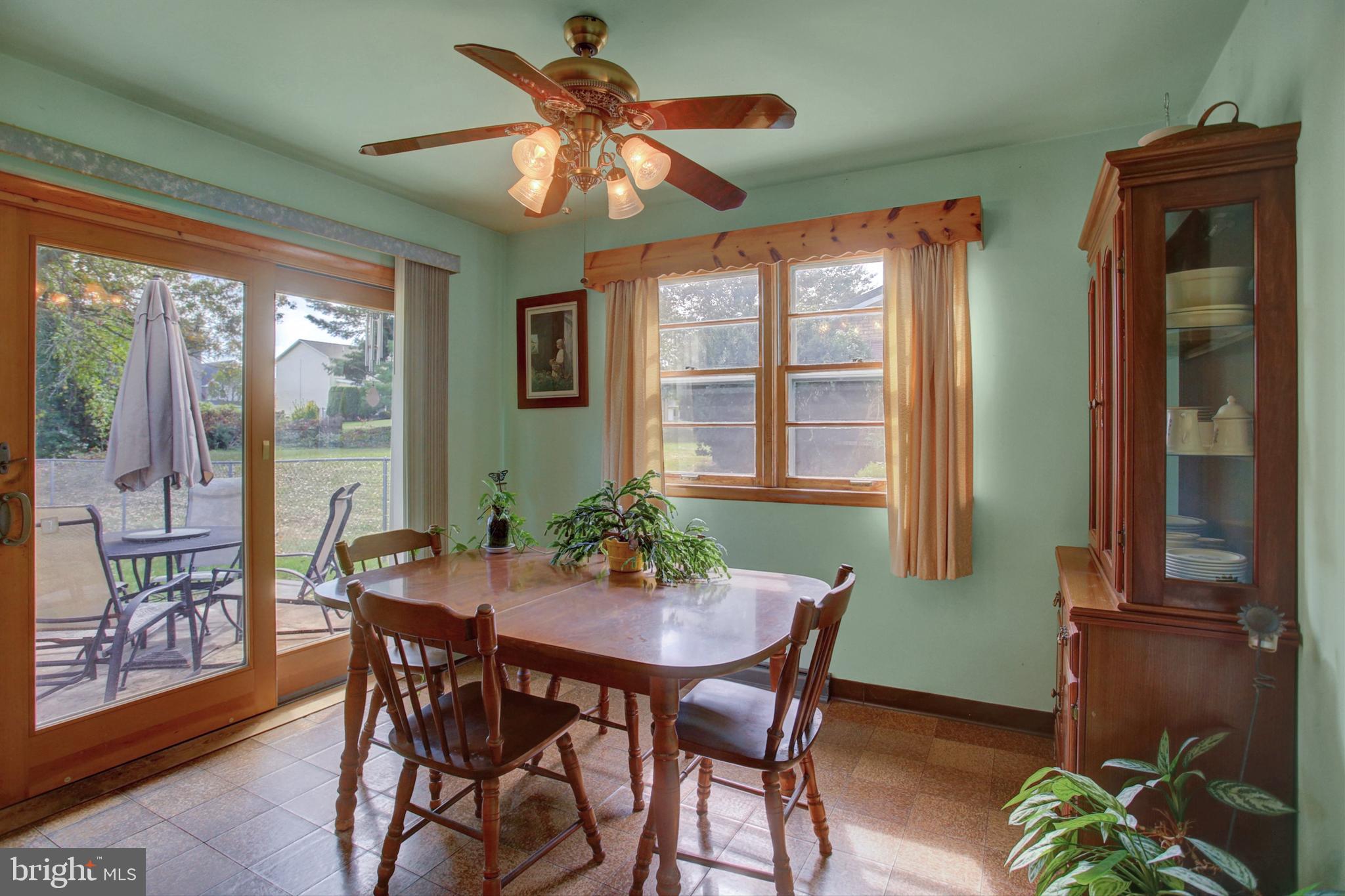 1042 LAURICH DRIVE 18