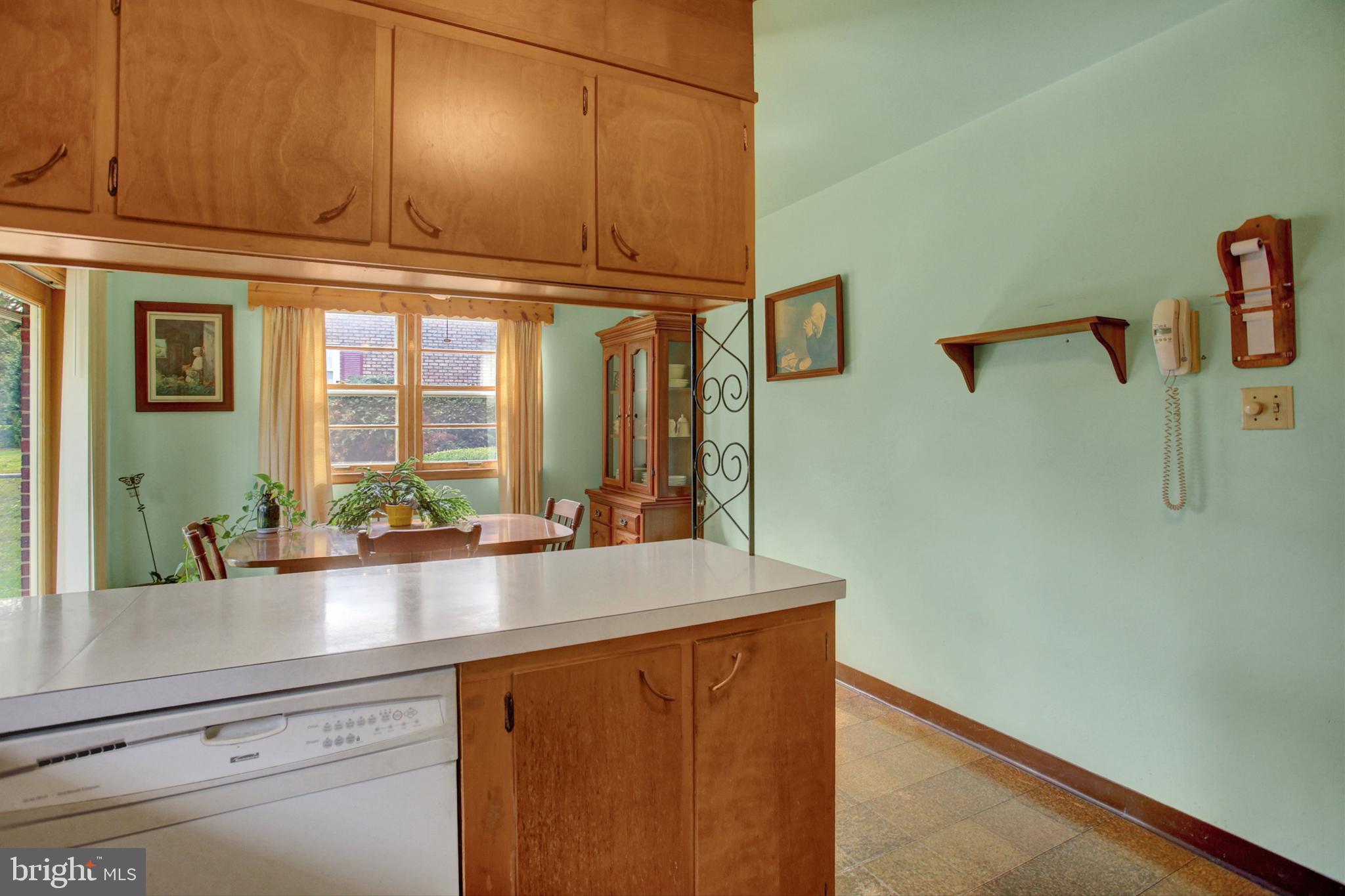 1042 LAURICH DRIVE 18