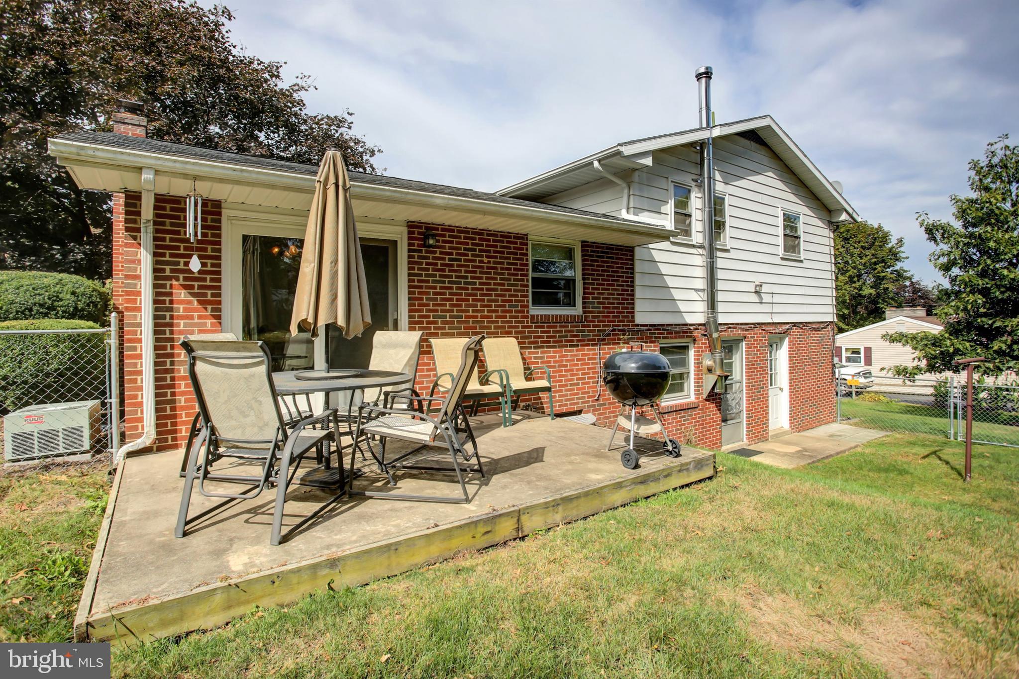 1042 LAURICH DRIVE 18