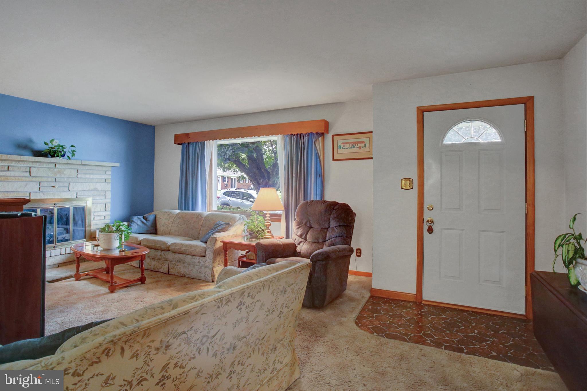 1042 LAURICH DRIVE 18