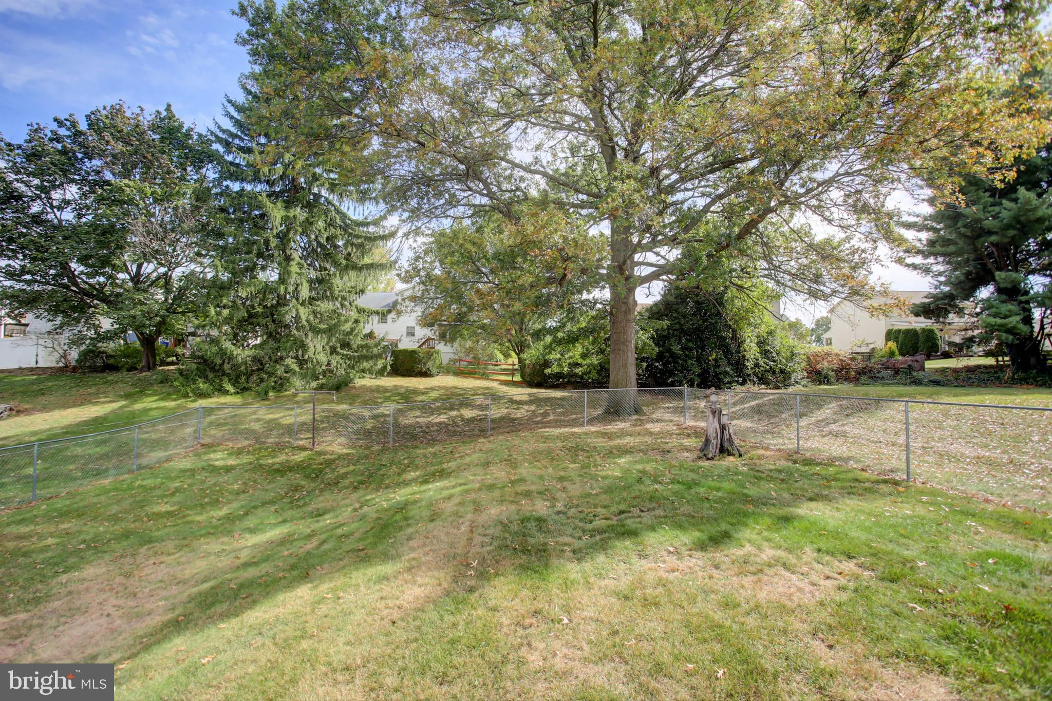 1042 LAURICH DRIVE 18