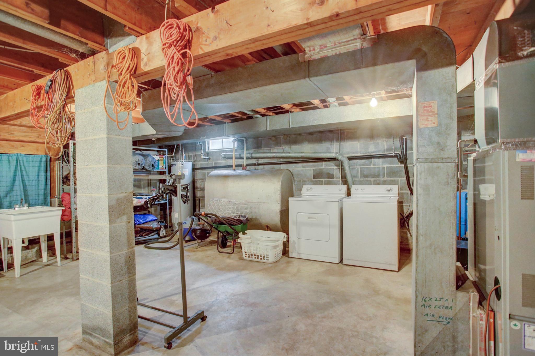 1042 LAURICH DRIVE 18