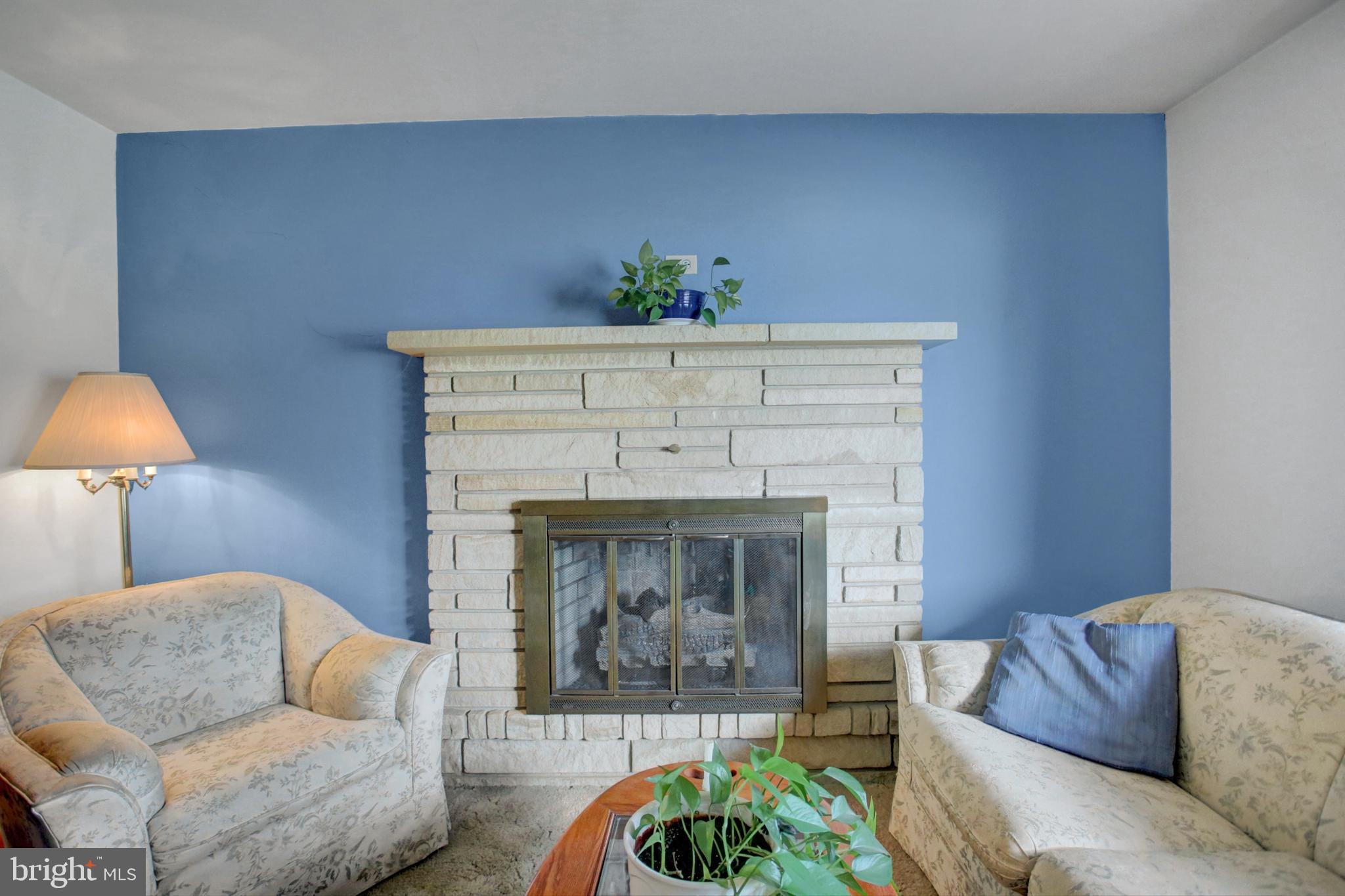 1042 LAURICH DRIVE 18