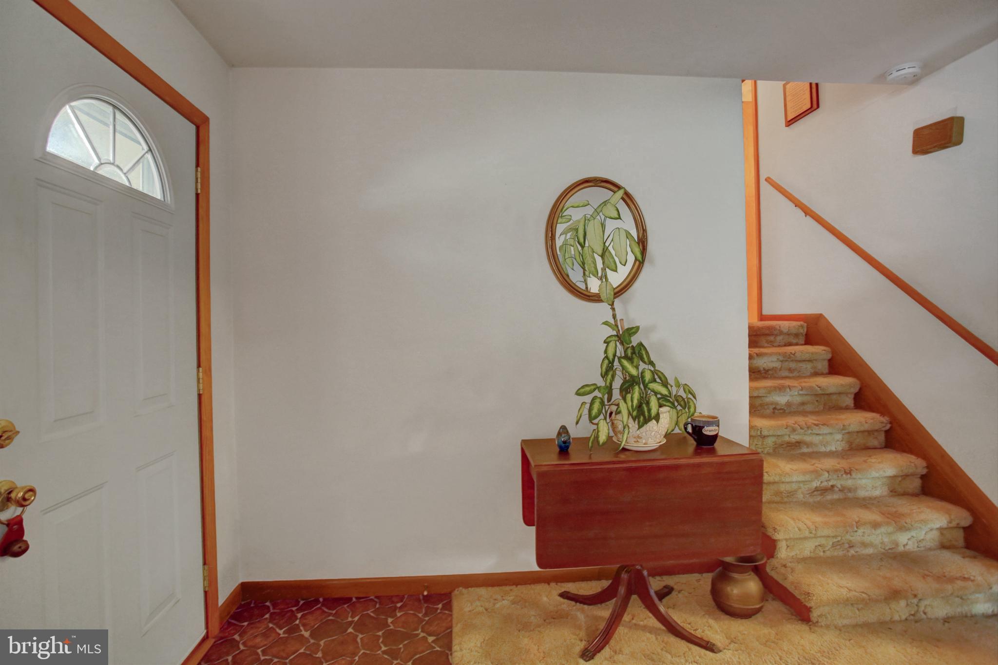 1042 LAURICH DRIVE 18