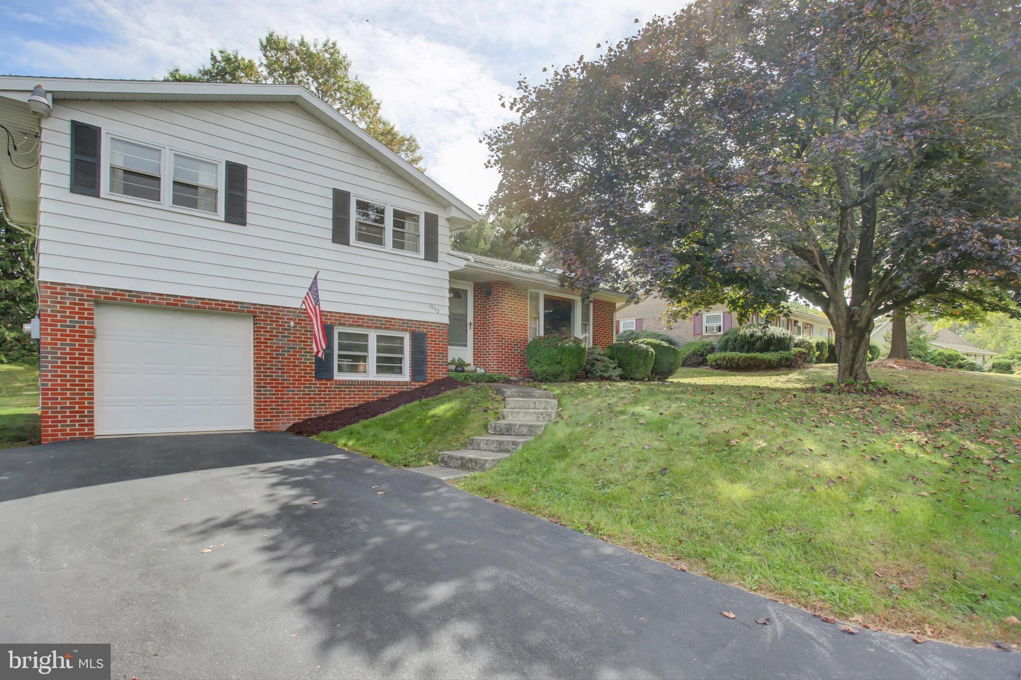 1042 LAURICH DRIVE 18