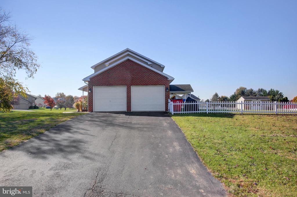 127 STONY POINT AVENUE