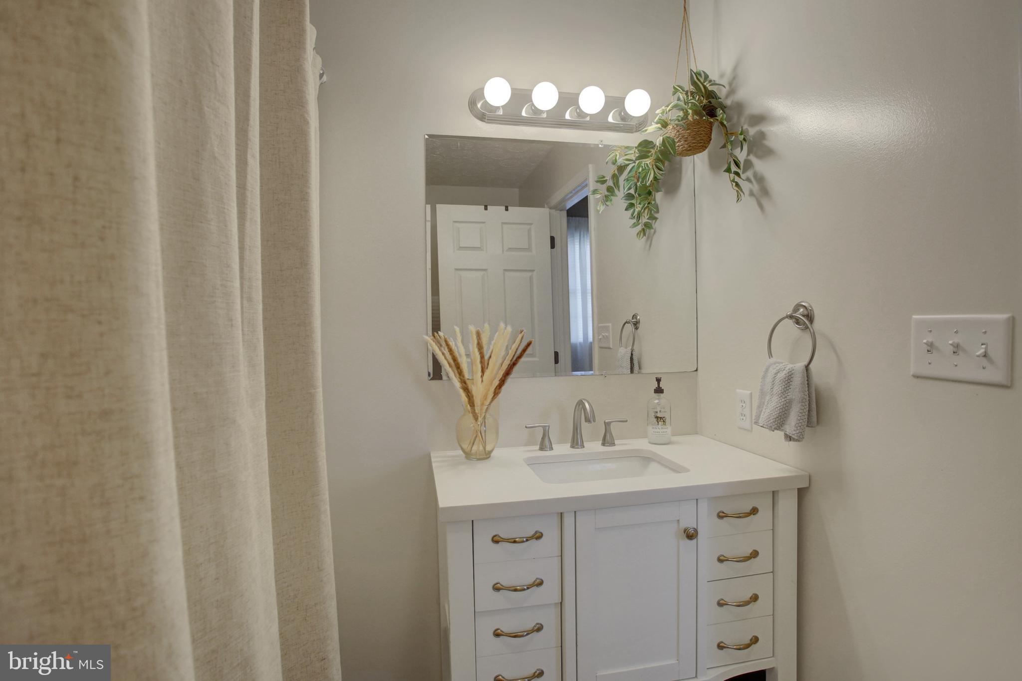 127 STONY POINT AVENUE