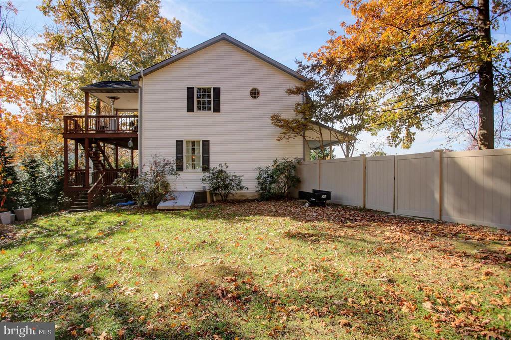 642 ERIC DRIVE
