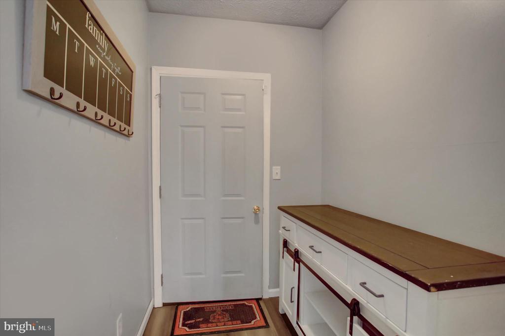 642 ERIC DRIVE