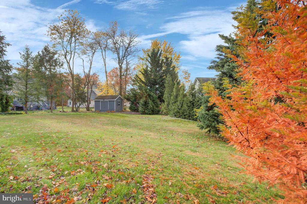 642 ERIC DRIVE